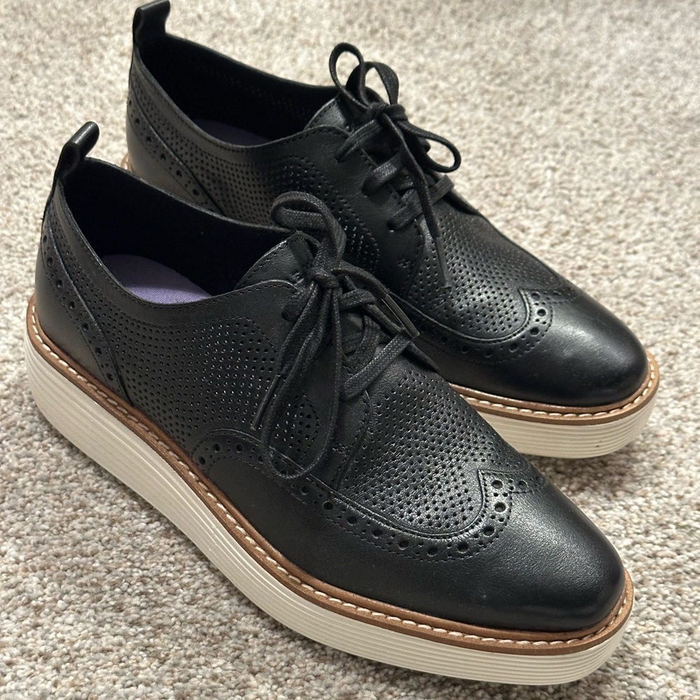 Cole Haan Women's Original Grand Platform Wingtip Oxfords black/ivory size 7.5
